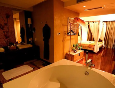 西安碑林区养生会所的黄昏恋：当爱情遇上八十岁